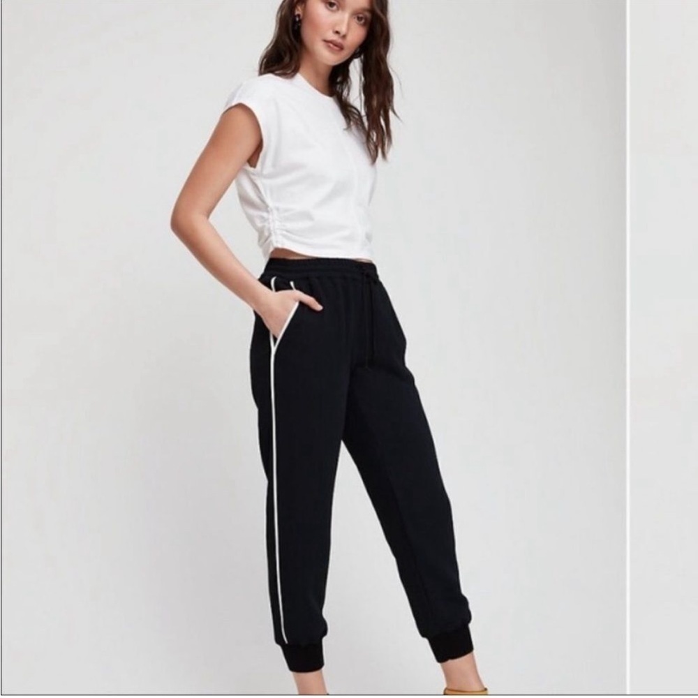 Aritzia Wilfred Black Buffon Jogger Pants with side stripe Sz XS
